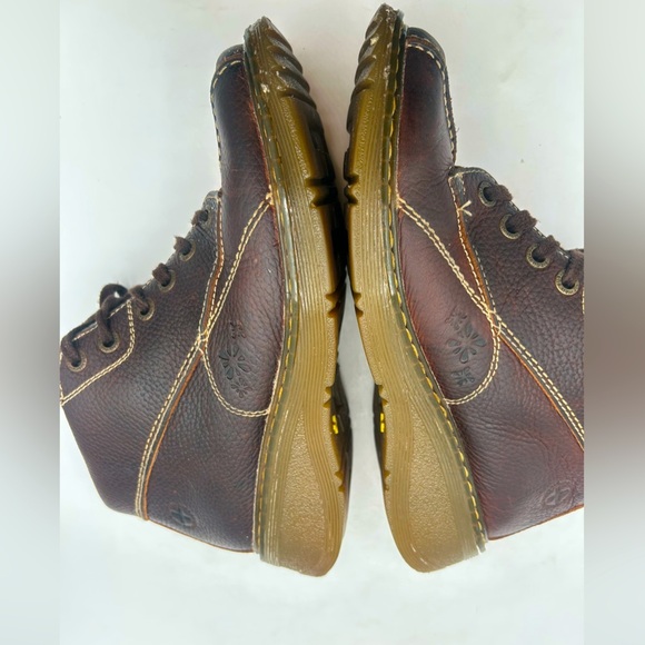 RARE Dr. Martens Vintage Daisy Floral Embossed Brown
Leather Ankle Boots WM SZ 9 - Picture 7 of 12